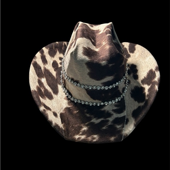 Black and White Cow Print Hat - Picture 5 of 5